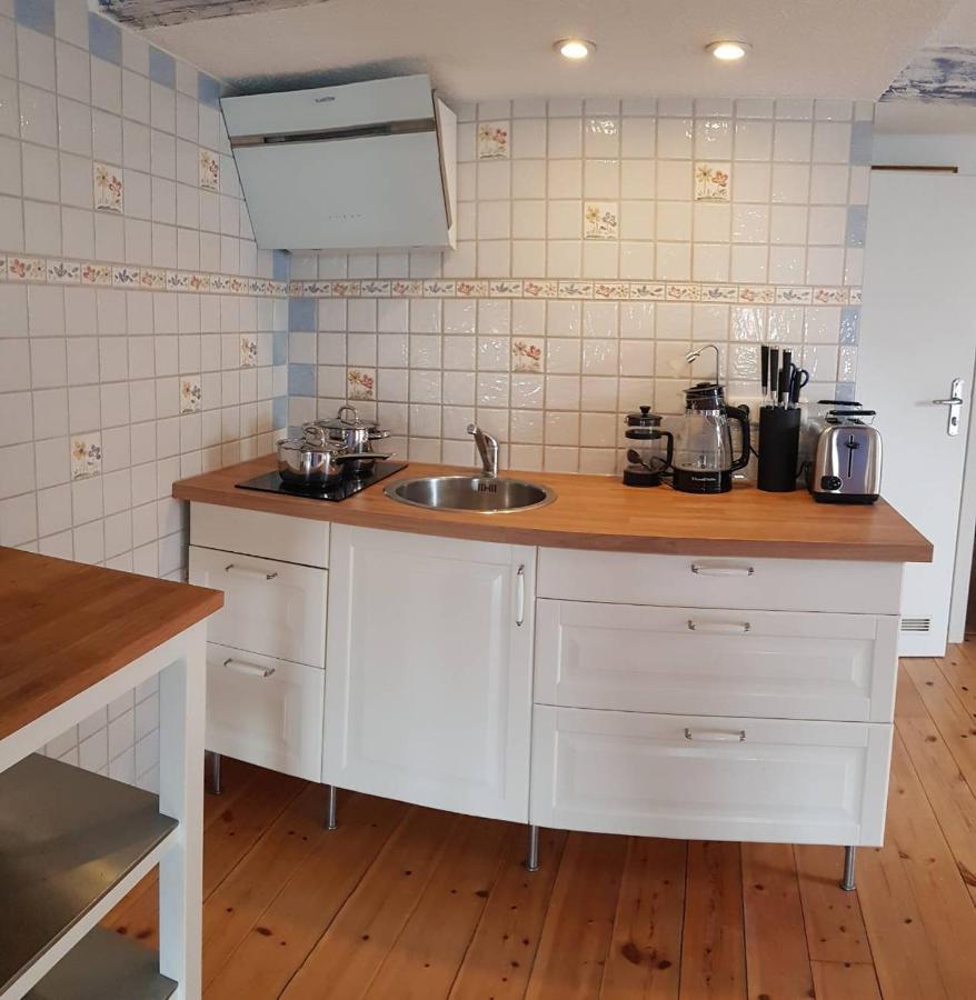 Hering Fewo II Apartment Balcony Wiek auf Rugen Bagian luar foto